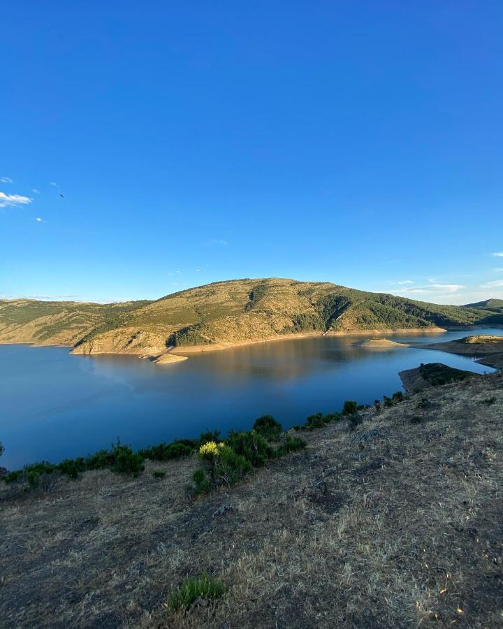 El Lago Cervera de Buitrago Buitenkant foto